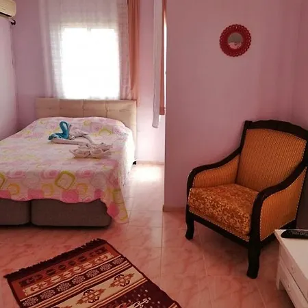 Urkmez Deniz Apart * Сеферихисар
